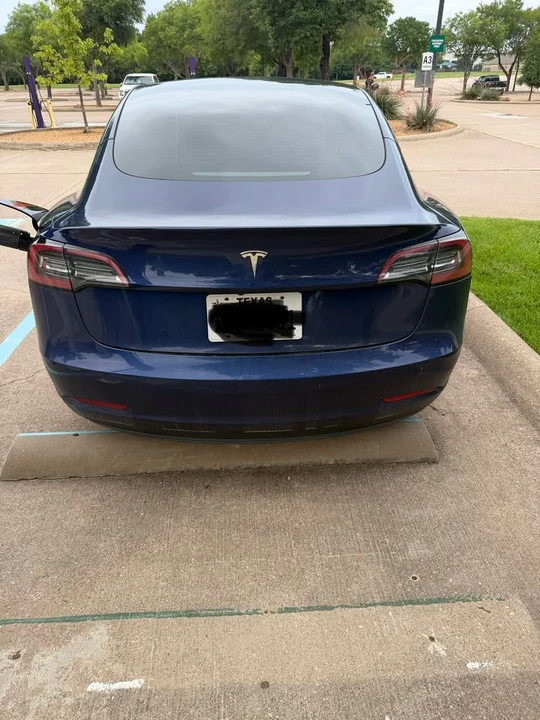 2023 Tesla Model 3 - Image 4 of 13
