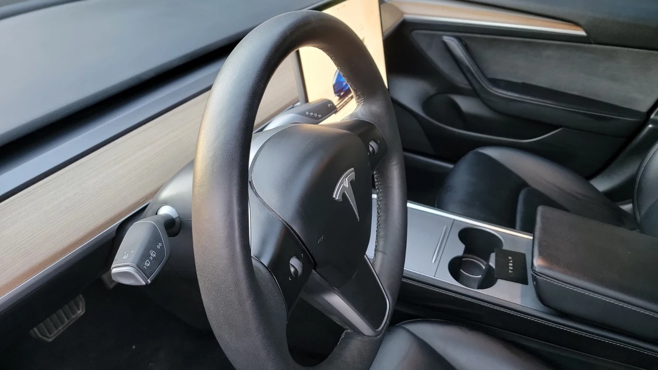 2023 Tesla Model 3 - Image 16 of 21