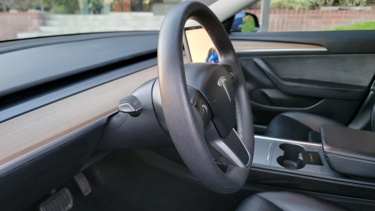 2023 Tesla Model 3 - Image 17 of 21