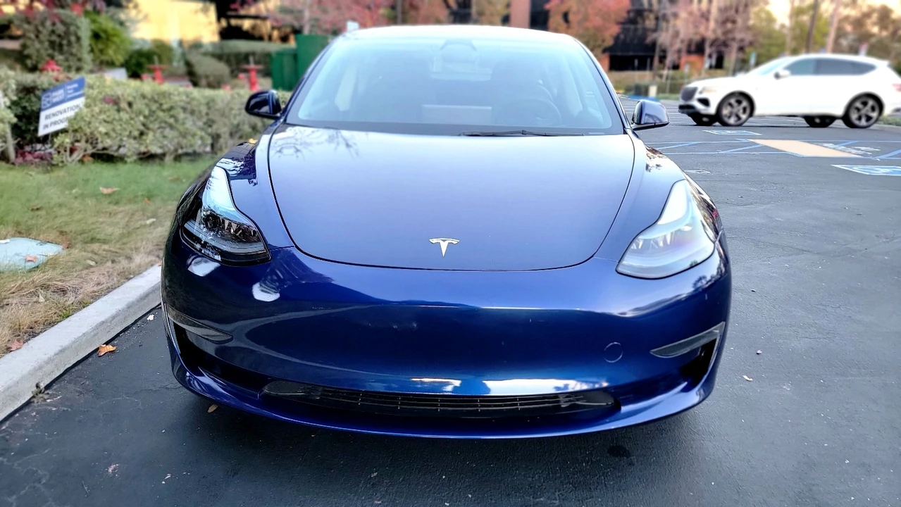 2023 Tesla Model 3 - Image 4 of 21