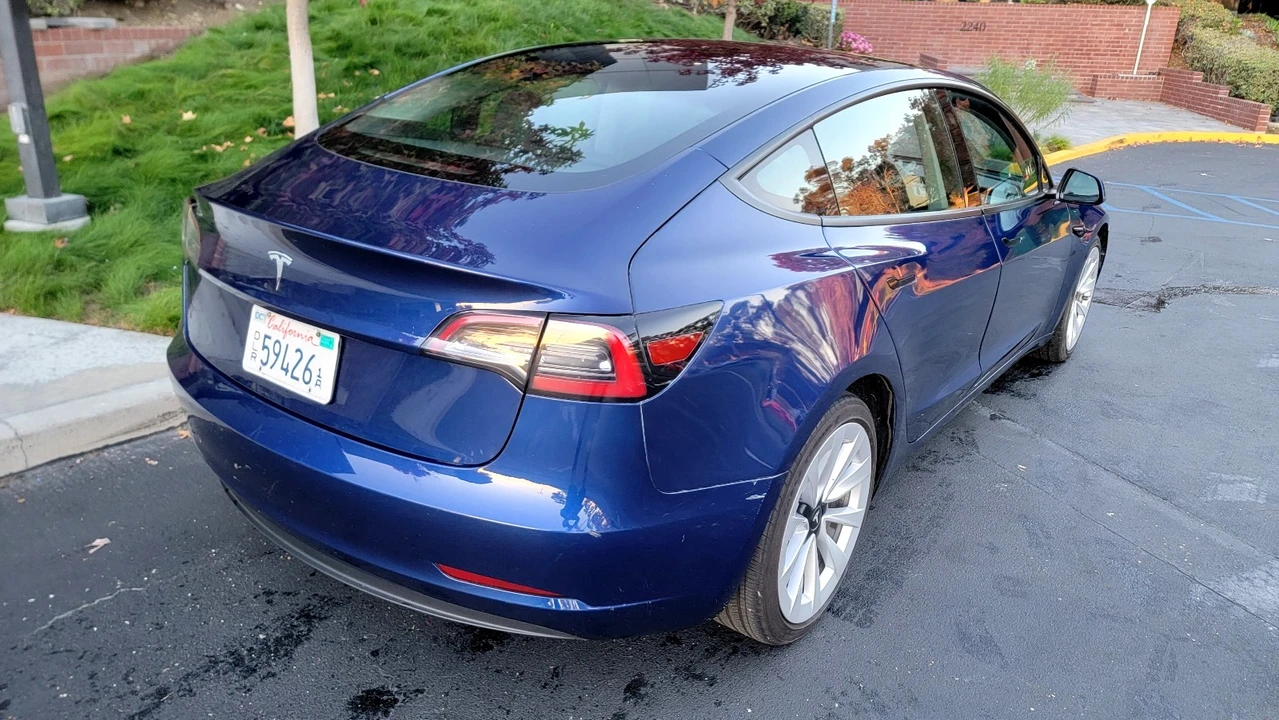 2023 Tesla Model 3 - Image 7 of 21