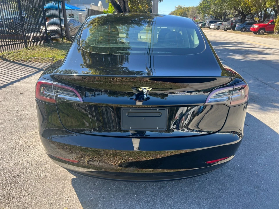 2023 Tesla Model 3 - Image 7 of 21