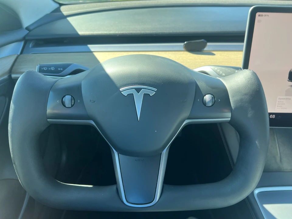 2023 Tesla Model 3 - Image 18 of 21