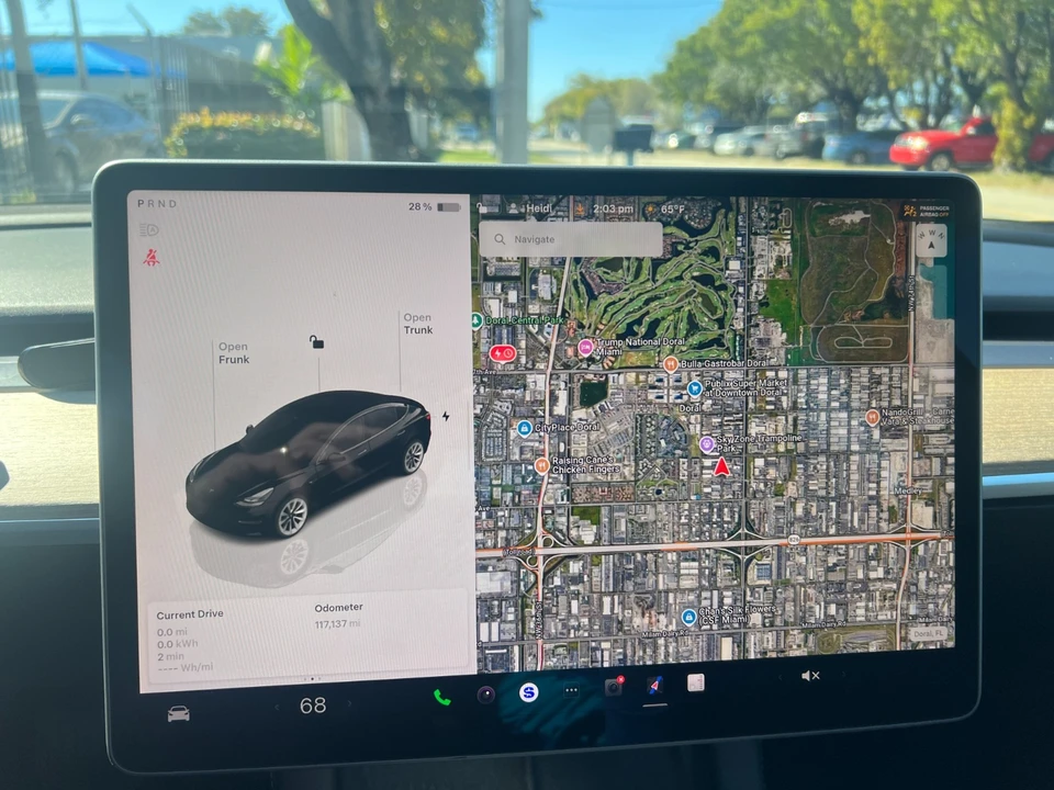 2023 Tesla Model 3 - Image 19 of 21