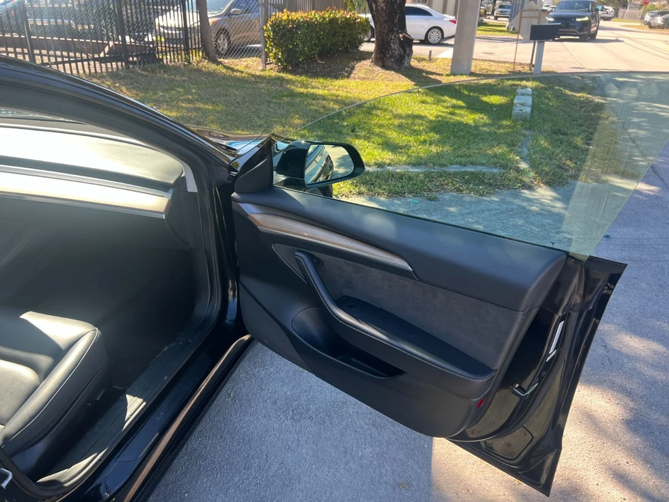 2023 Tesla Model 3 - Image 16 of 21