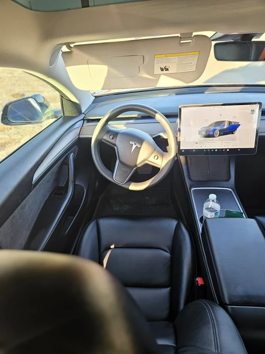 2023 Tesla Model 3 - Image 10 of 11