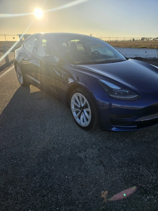 2023 Tesla Model 3 - Image 2 of 11