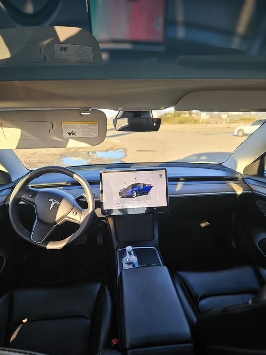 2023 Tesla Model 3 - Image 8 of 11