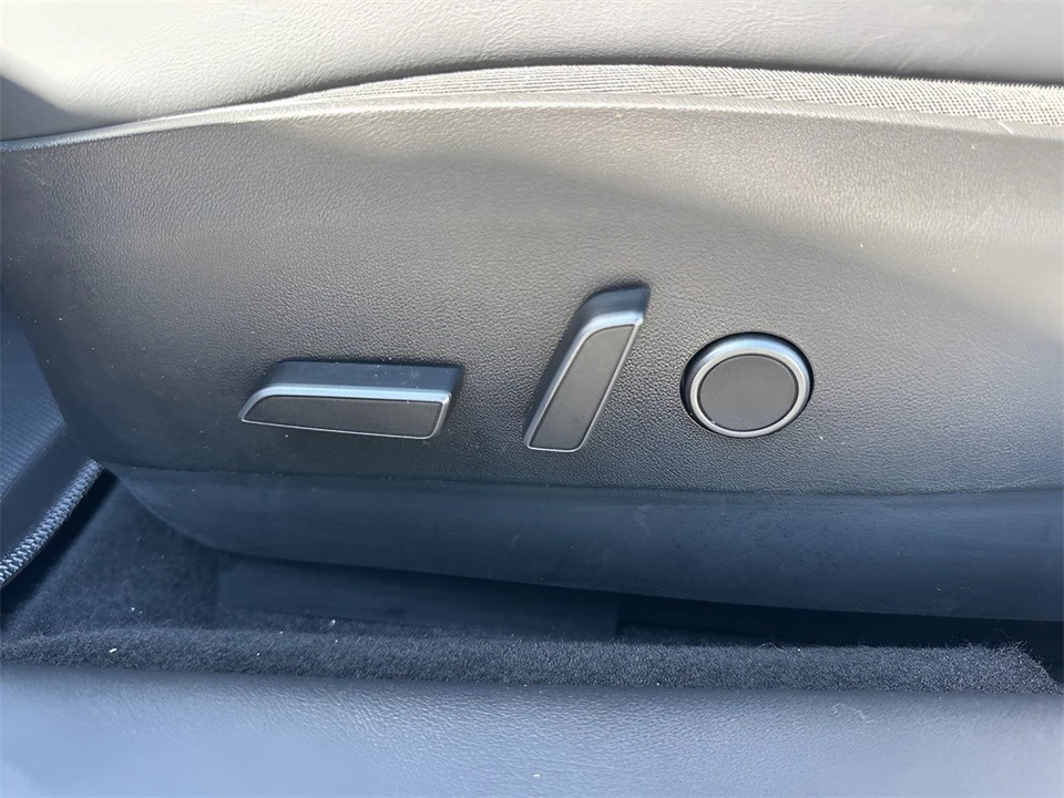 2023 Tesla Model 3 - Image 10 of 12