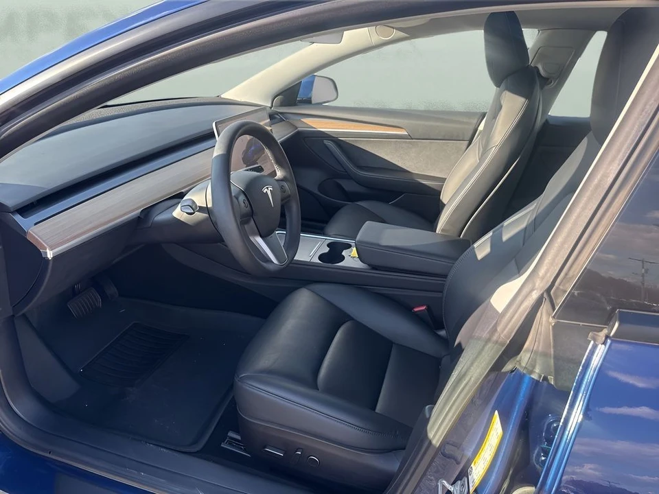 2023 Tesla Model 3 - Image 9 of 12