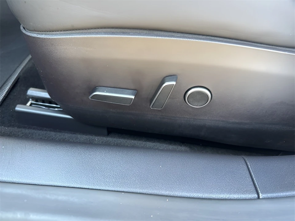2023 Tesla Model 3 - Image 10 of 21