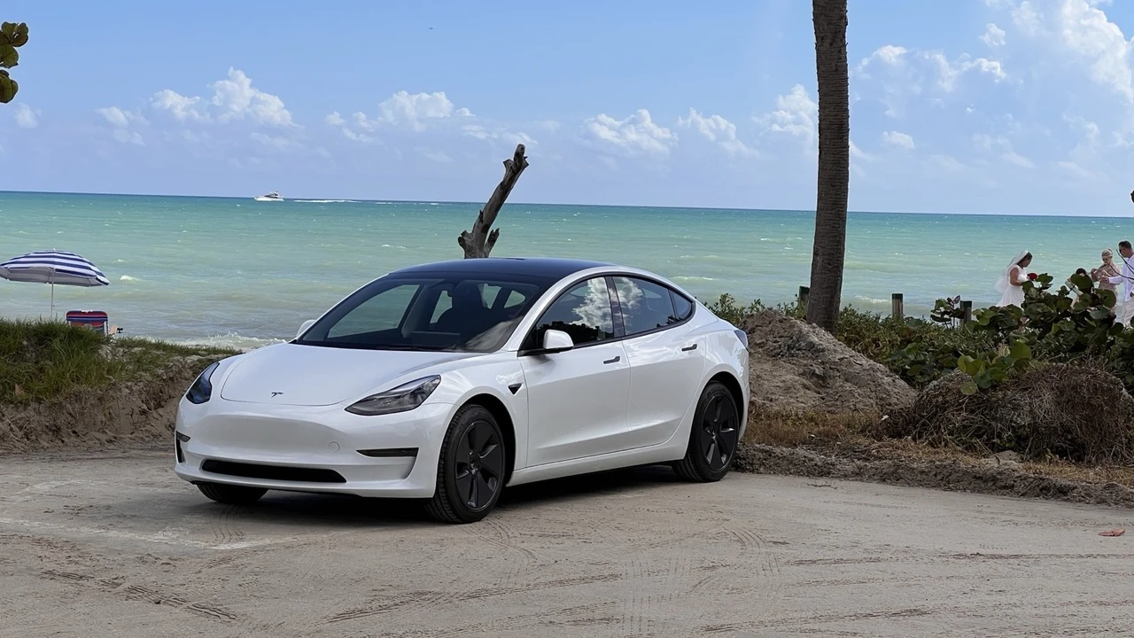 2023 Tesla Model 3 - Image 6 of 21
