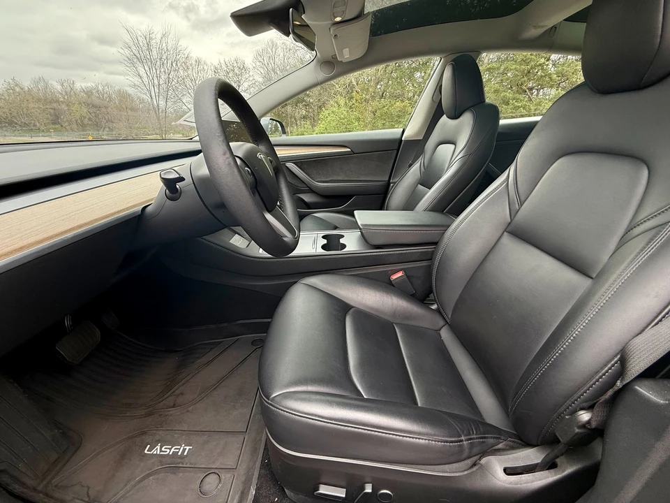 2023 Tesla Model S - Image 9 of 21
