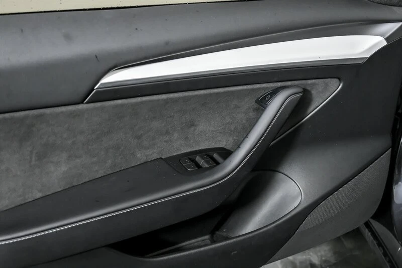 2023 Tesla Model S - Image 15 of 21