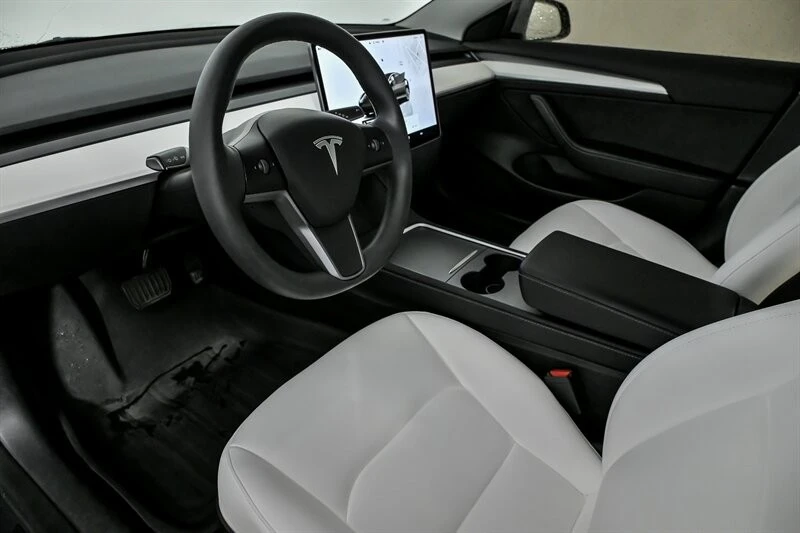 2023 Tesla Model S - Image 16 of 21