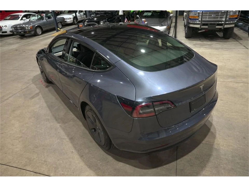 2023 Tesla Model 3 - Image 16 of 31