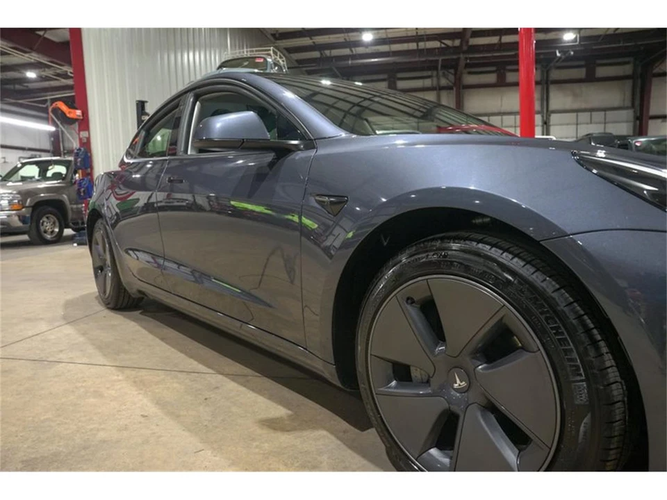 2023 Tesla Model 3 - Image 27 of 31