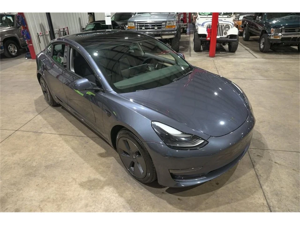 2023 Tesla Model 3 - Image 14 of 31