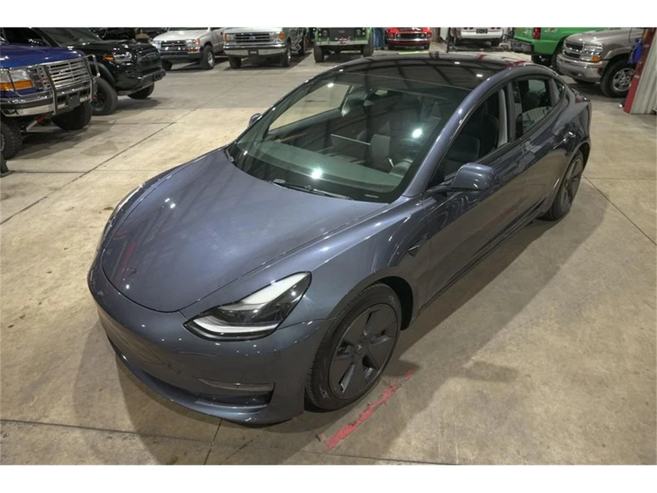 2023 Tesla Model 3 - Image 15 of 31