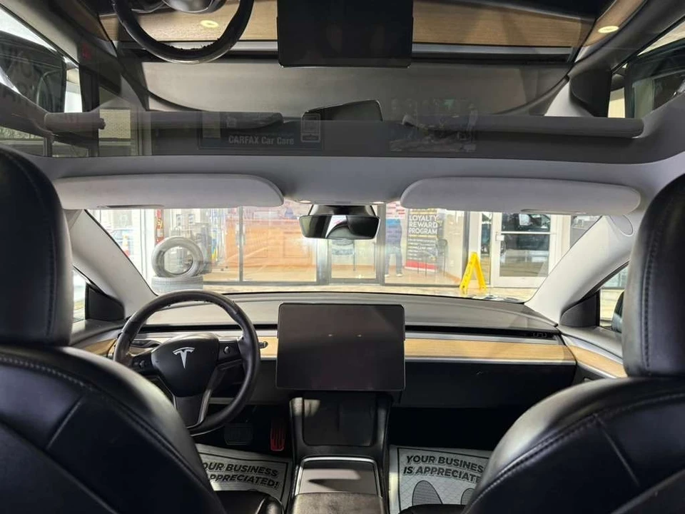 2023 Tesla Model S - Image 17 of 21