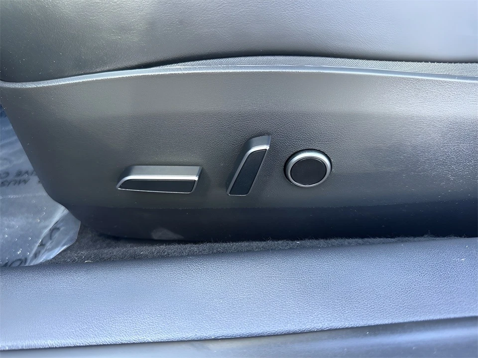 2023 Tesla Model 3 - Image 10 of 12