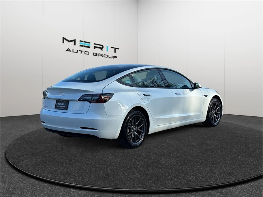 2023 Tesla Model S - Image 9 of 21