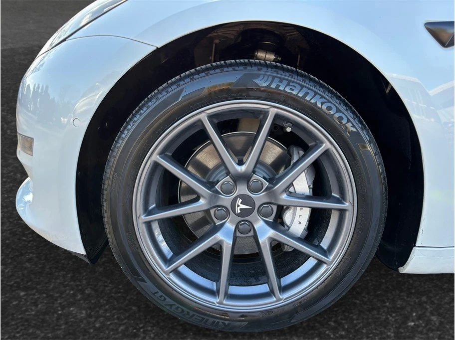 2023 Tesla Model S - Image 13 of 21