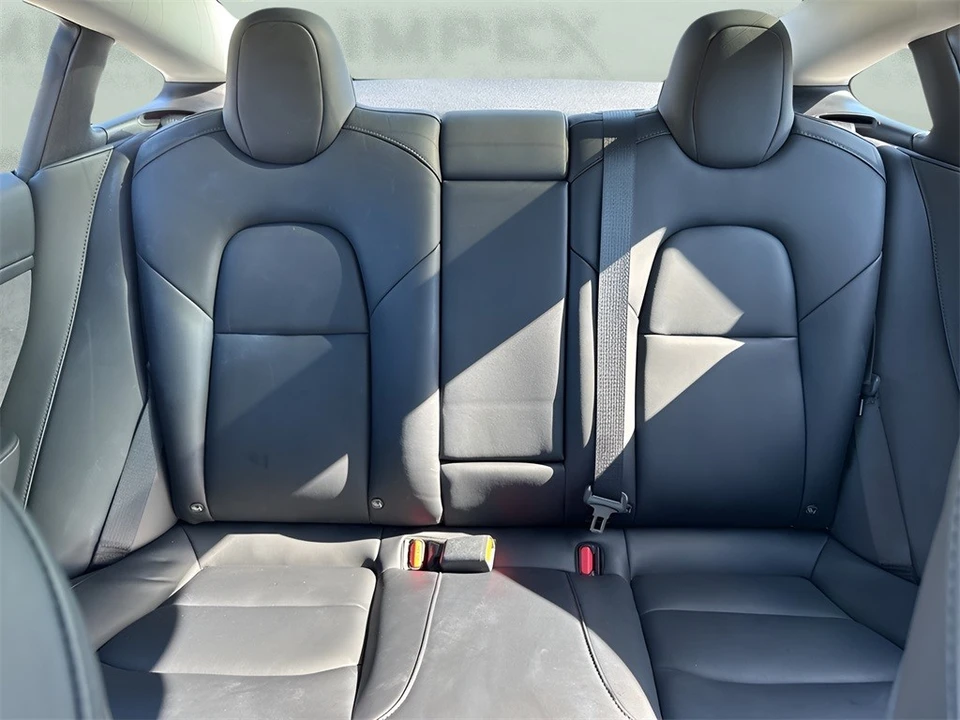 2023 Tesla Model 3 - Image 11 of 12