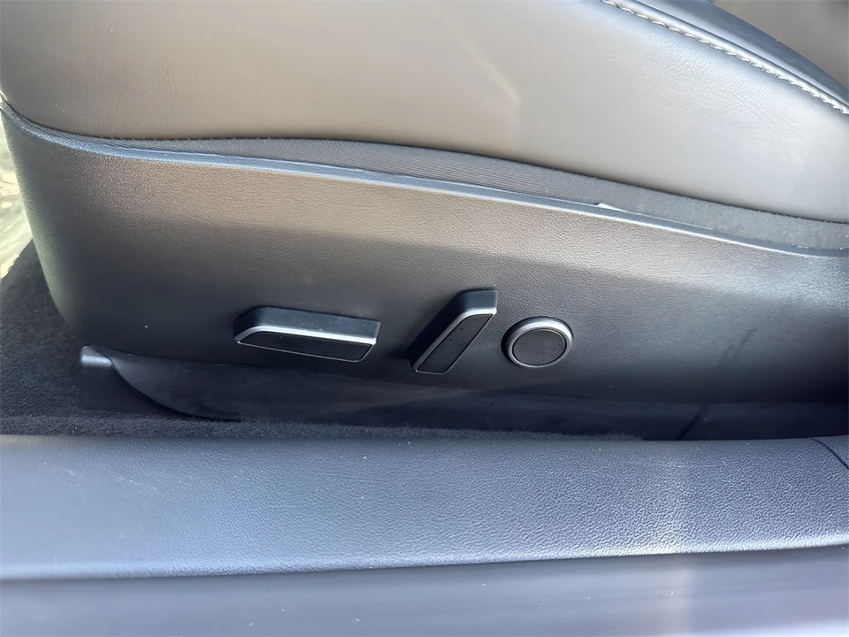 2023 Tesla Model 3 - Image 10 of 12