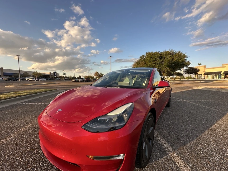 2023 Tesla Model 3 - Image 13 of 21