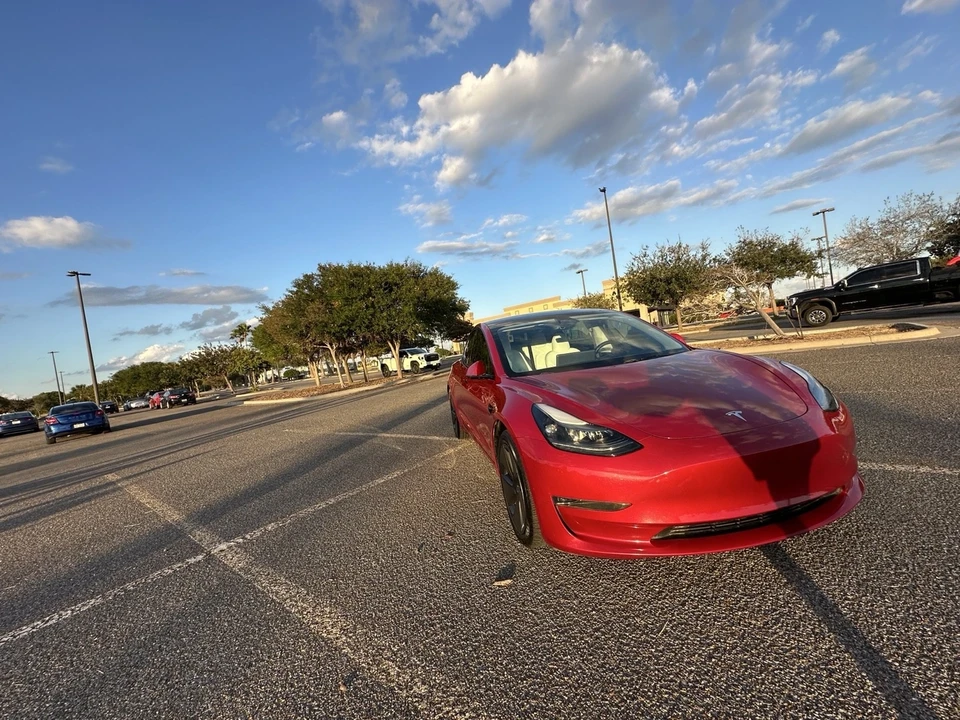 2023 Tesla Model 3 - Image 8 of 21