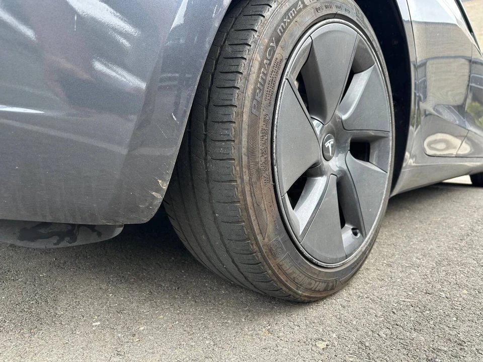 2023 Tesla Model 3 - Image 5 of 12