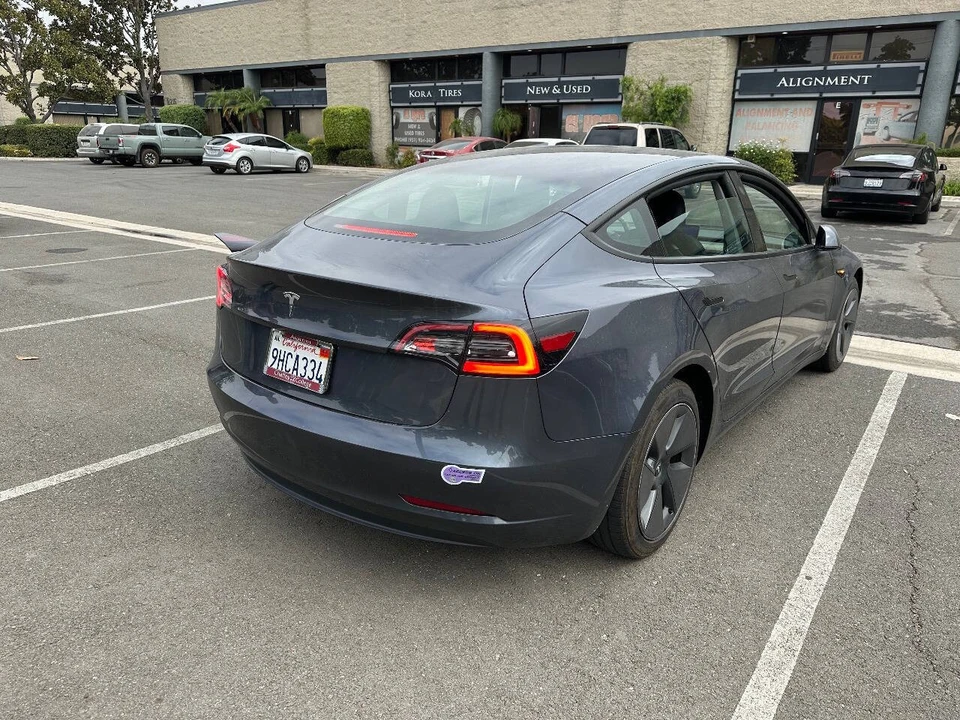 2023 Tesla Model 3 - Image 3 of 12