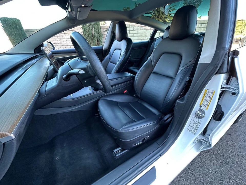 2023 Tesla Model 3 - Image 10 of 12