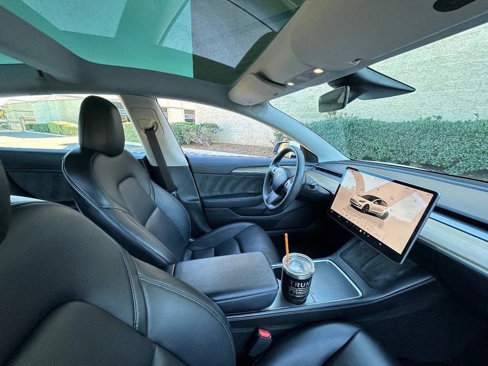 2023 Tesla Model 3 - Image 11 of 12
