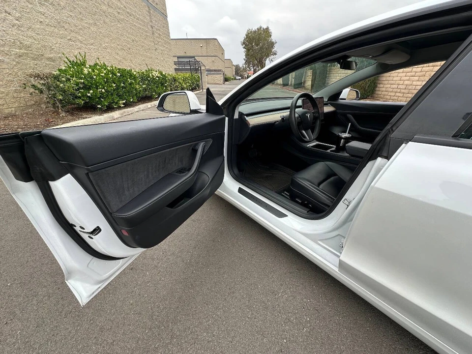 2023 Tesla Model 3 - Image 5 of 12