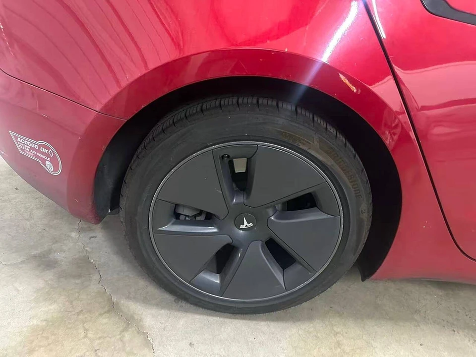 2023 Tesla Model 3 - Image 8 of 10
