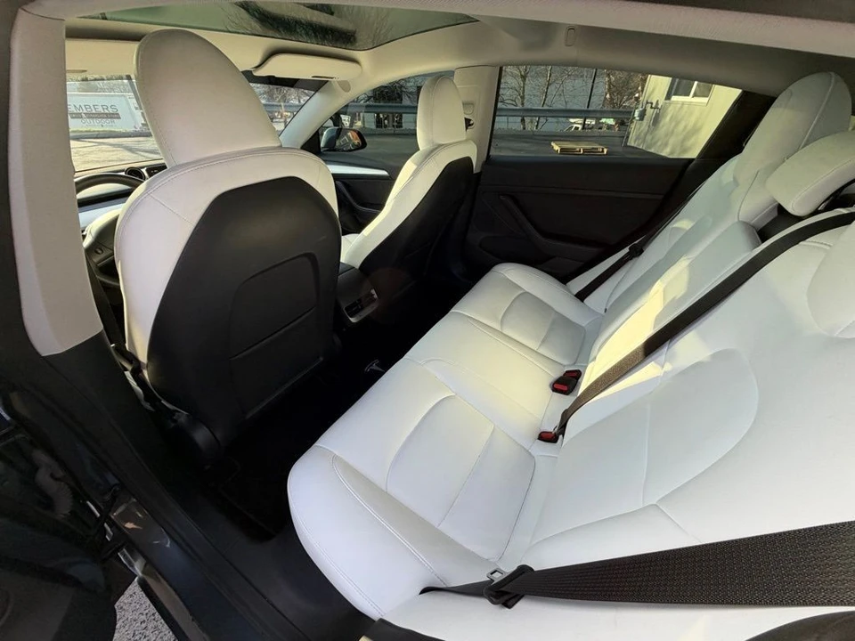 2023 Tesla Model 3 - Image 8 of 13