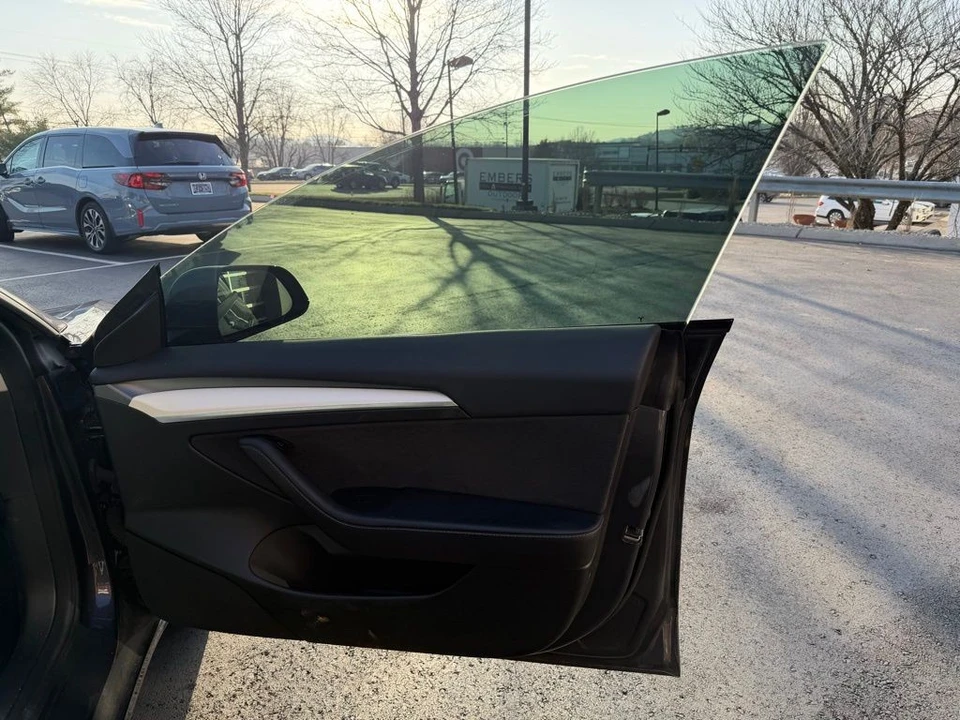 2023 Tesla Model 3 - Image 9 of 13