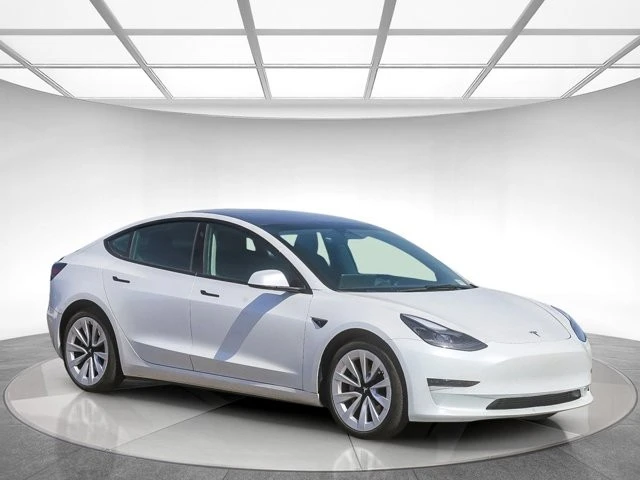 2023 Tesla Model 3 - Image 4 of 19