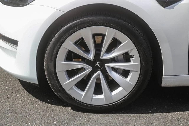 2023 Tesla Model 3 - Image 9 of 21
