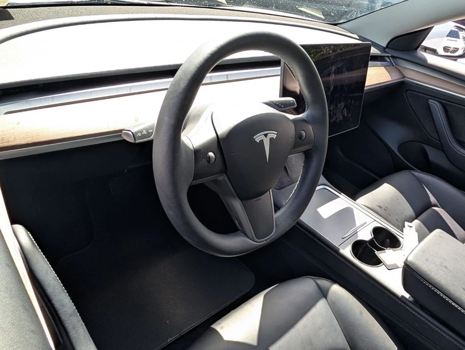 2023 Tesla Model 3 - Image 12 of 21