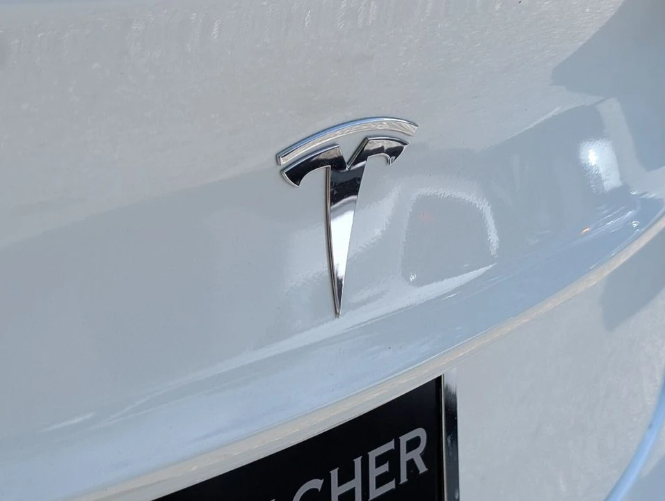 2023 Tesla Model 3 - Image 14 of 21