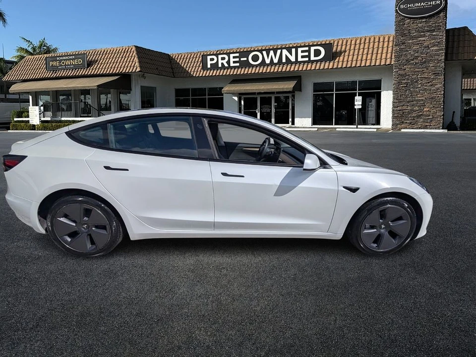 2023 Tesla Model 3 - Image 8 of 21