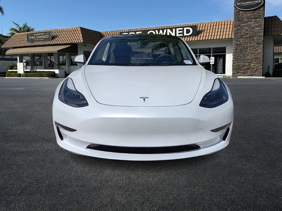 2023 Tesla Model 3 - Image 2 of 21