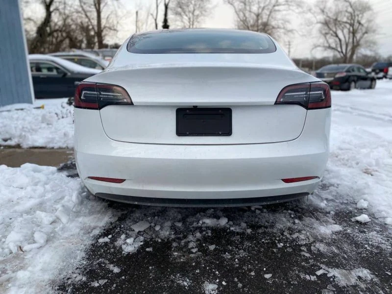 2023 Tesla Model 3 - Image 5 of 12