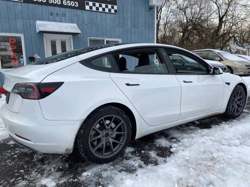 2023 Tesla Model 3 - Image 4 of 12
