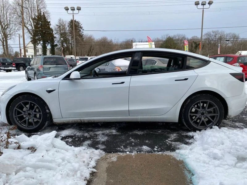 2023 Tesla Model 3 - Image 8 of 12