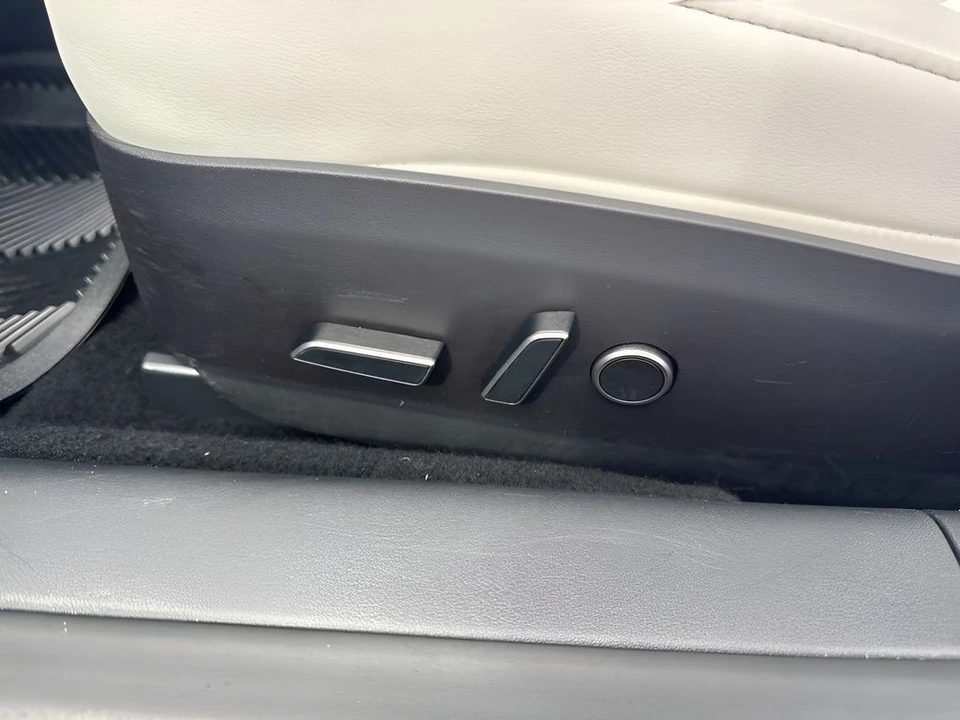 2023 Tesla Model 3 - Image 10 of 12