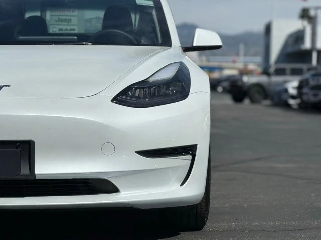 2023 Tesla Model 3 - Image 4 of 12